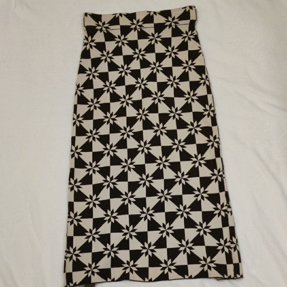 RHODE Black & White Geometric Midi Skirt - Picture 13 of 13